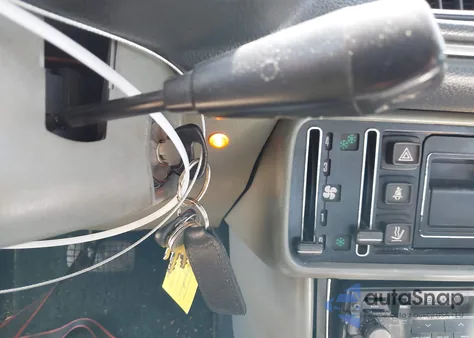 1983 Peugeot 505 из США, поврежденный, VIN VF3BA11F7DS336792